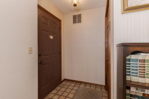 Tiny photo for 105 Carol Court #C-1, Pontiac, IL 61764 (MLS # 12450466)