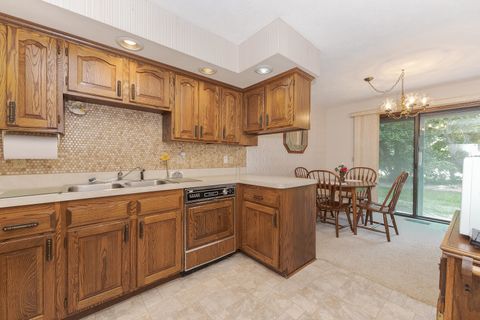 Tiny photo for 105 Carol Court #C-1, Pontiac, IL 61764 (MLS # 12450466)