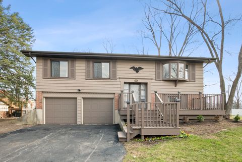 Photo of 2S121 Ivy Lane, Lombard, IL 60148 (MLS # 12594294)