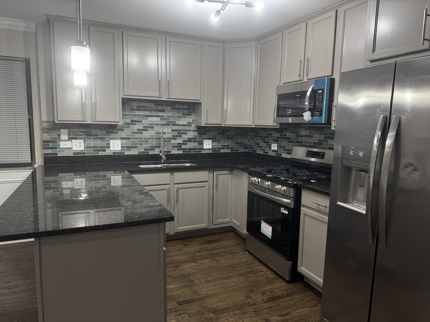 7254 S BENNETT Avenue 1