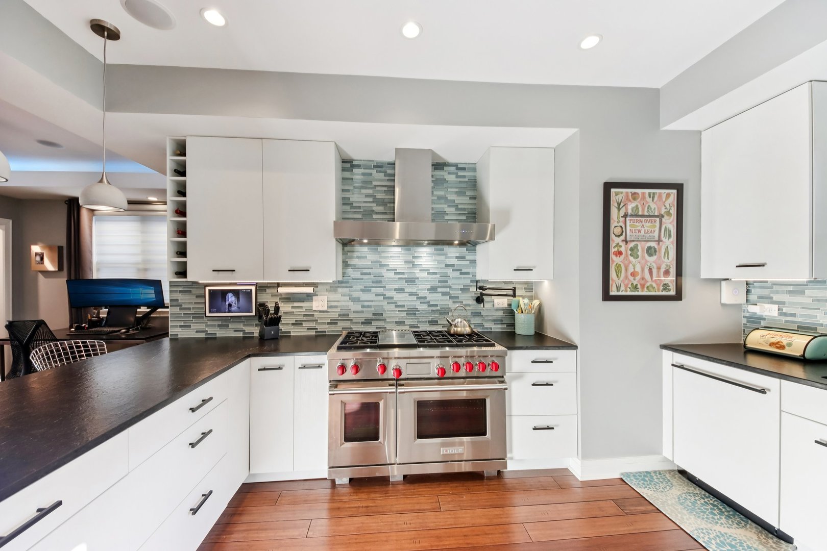 1717 N Hudson Avenue