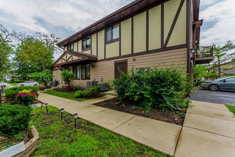Photo of 6236 Gold Circle #6236, Hanover Park, IL 60133 (MLS # 12730741)