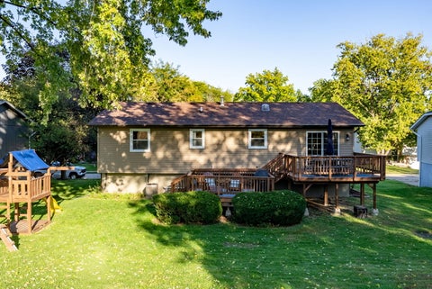 Tiny photo for 2940 WILLOW Drive, Bettendorf, IA 52722 (MLS # 12746991)