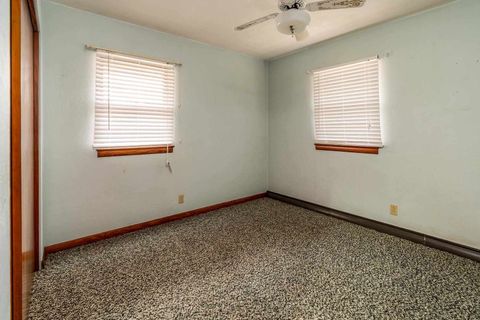 Tiny photo for 1003 S Skyline Drive, Carbondale, IL 62901 (MLS # 100000445)