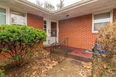 Tiny photo for 1003 S Skyline Drive, Carbondale, IL 62901 (MLS # 100000445)