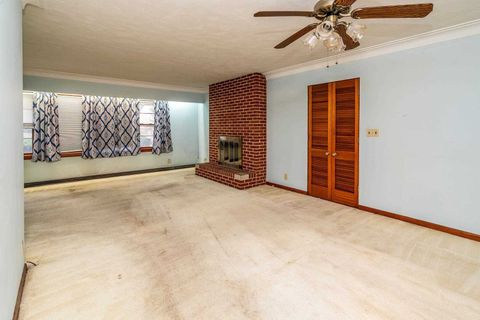 Tiny photo for 1003 S Skyline Drive, Carbondale, IL 62901 (MLS # 100000445)