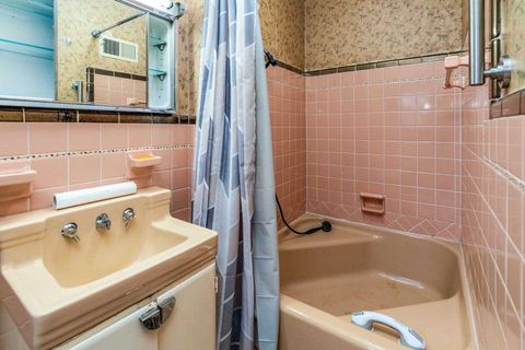 Tiny photo for 1003 S Skyline Drive, Carbondale, IL 62901 (MLS # 100000445)