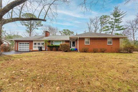 Tiny photo for 1003 S Skyline Drive, Carbondale, IL 62901 (MLS # 100000445)
