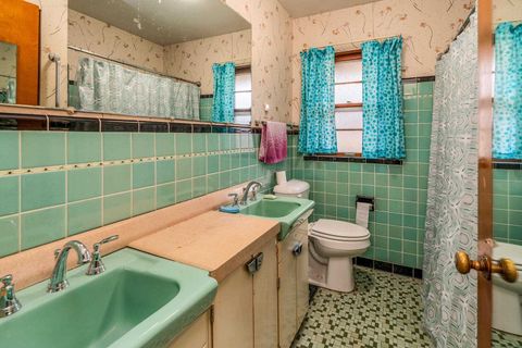 Tiny photo for 1003 S Skyline Drive, Carbondale, IL 62901 (MLS # 100000445)