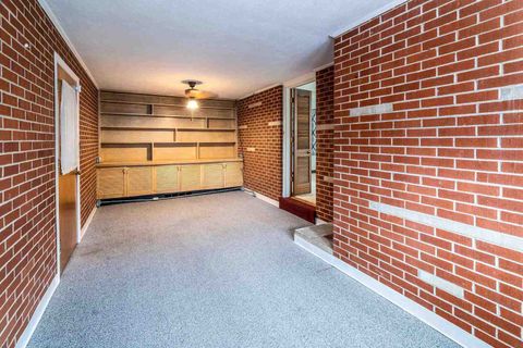 Tiny photo for 1003 S Skyline Drive, Carbondale, IL 62901 (MLS # 100000445)