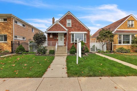 Photo of 3814 W 69th Place, Chicago, IL 60629 (MLS # 12486097)
