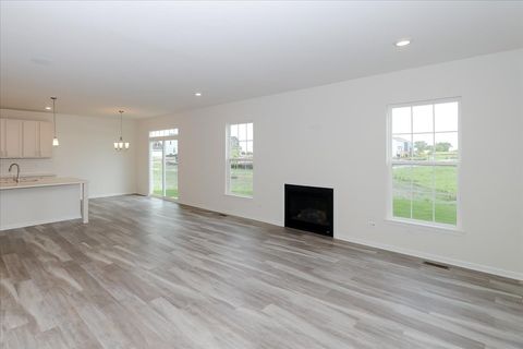 Tiny photo for 860 Preston Court, Oswego, IL 60543 (MLS # 12582469)