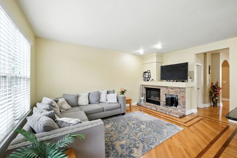 Tiny photo for 1270 Georgetown Way, Vernon Hills, IL 60061 (MLS # 12506034)
