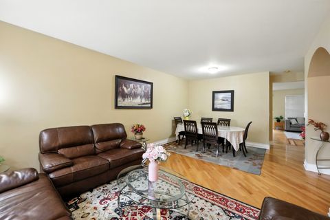Tiny photo for 1270 Georgetown Way, Vernon Hills, IL 60061 (MLS # 12506034)