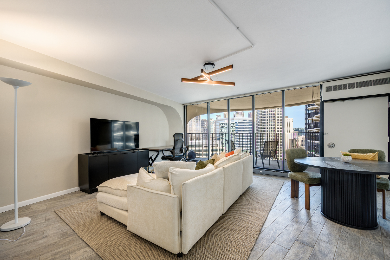 300 N STATE Street 3007