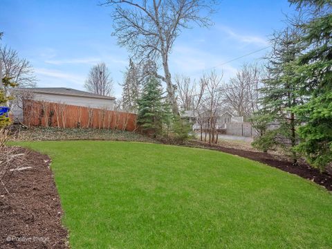 Tiny photo for 412 Lawrence Avenue, Glen Ellyn, IL 60137 (MLS # 12601395)