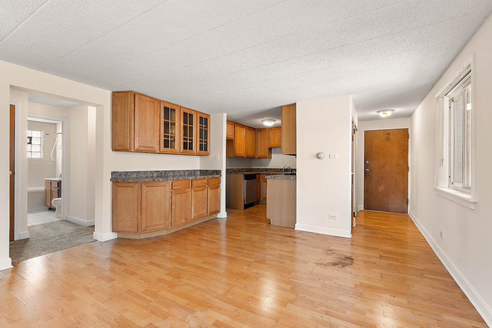 5584 S Archer Avenue 3C