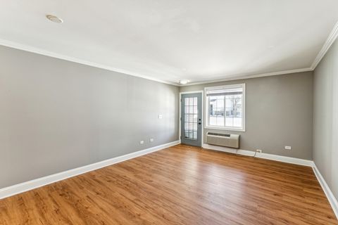 Tiny photo for 1613 Silverstone Drive #1613, Carpentersville, IL 60110 (MLS # 12558452)