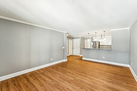 Tiny photo for 1613 Silverstone Drive #1613, Carpentersville, IL 60110 (MLS # 12558452)