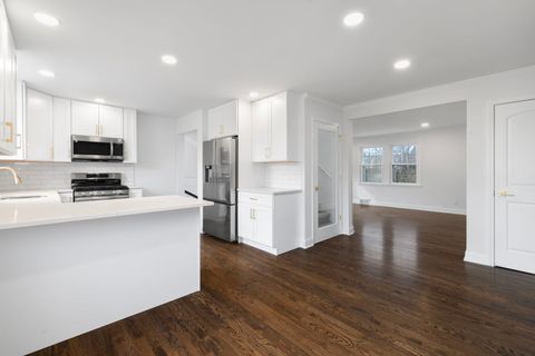 Tiny photo for 9048 Oneill Drive, Burr Ridge, IL 60527 (MLS # 12582760)