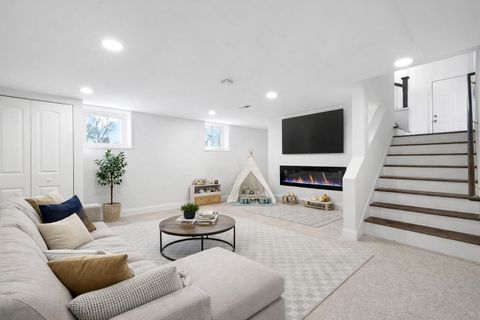 Tiny photo for 9048 Oneill Drive, Burr Ridge, IL 60527 (MLS # 12582760)