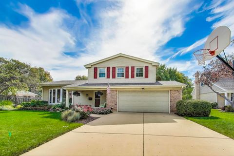 Tiny photo for 219 E Reseda Parkway, Palatine, IL 60067 (MLS # 12487304)