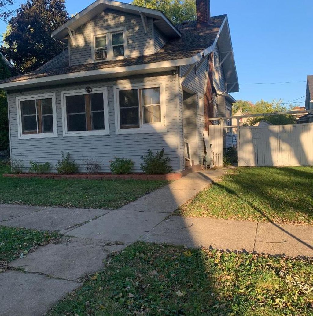 Photo for 378 S Evergreen Avenue, Kankakee, IL 60901 (MLS # 12500950)