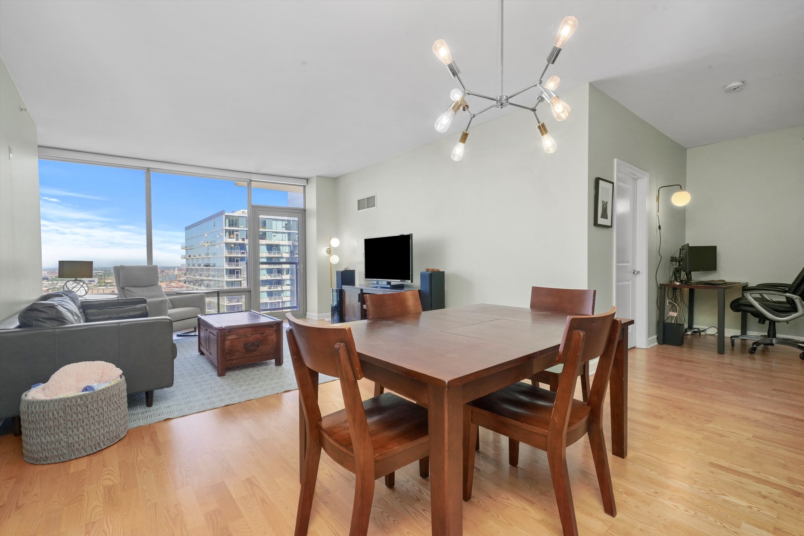 100 E 14TH Street 2309