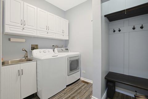 Tiny photo for 935 Concord Circle, Mundelein, IL 60060 (MLS # 12479951)