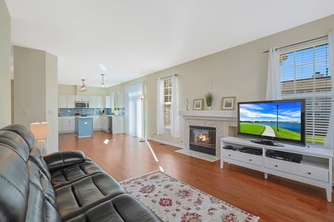 Tiny photo for 935 Concord Circle, Mundelein, IL 60060 (MLS # 12479951)