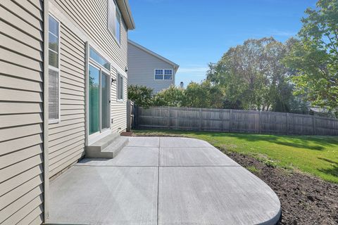 Tiny photo for 935 Concord Circle, Mundelein, IL 60060 (MLS # 12479951)