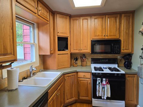 Tiny photo for 908 Kimberly Lane, Winthrop Harbor, IL 60096 (MLS # 12478040)