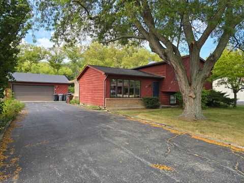 Tiny photo for 908 Kimberly Lane, Winthrop Harbor, IL 60096 (MLS # 12478040)