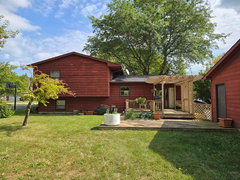 Tiny photo for 908 Kimberly Lane, Winthrop Harbor, IL 60096 (MLS # 12478040)