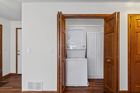 Tiny photo for 1109 Ponderosa Court, Darien, IL 60561 (MLS # 12581540)