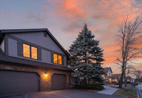 Photo of 13458 S Westview Drive #V4, Palos Heights, IL 60463 (MLS # 12533797)