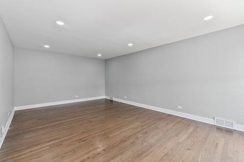 Tiny photo for 7240 Palma Lane, Morton Grove, IL 60053 (MLS # 12471676)