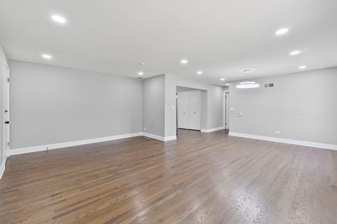 Tiny photo for 7240 Palma Lane, Morton Grove, IL 60053 (MLS # 12471676)