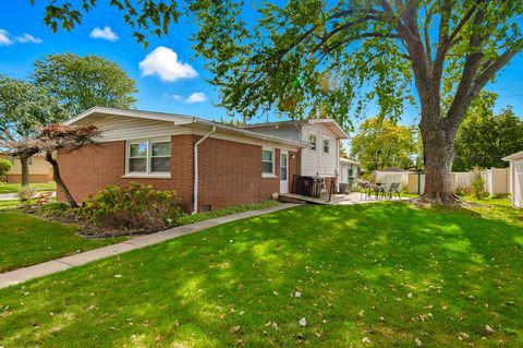 Tiny photo for 178 W Normandy Drive, Chicago Heights, IL 60411 (MLS # 12546935)