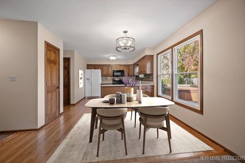 Tiny photo for 231 N Cambridge Drive, Geneva, IL 60134 (MLS # 12514661)