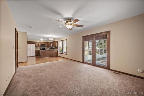 Tiny photo for 231 N Cambridge Drive, Geneva, IL 60134 (MLS # 12514661)