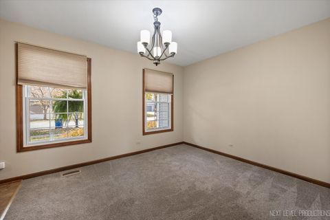 Tiny photo for 231 N Cambridge Drive, Geneva, IL 60134 (MLS # 12514661)
