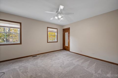 Tiny photo for 231 N Cambridge Drive, Geneva, IL 60134 (MLS # 12514661)