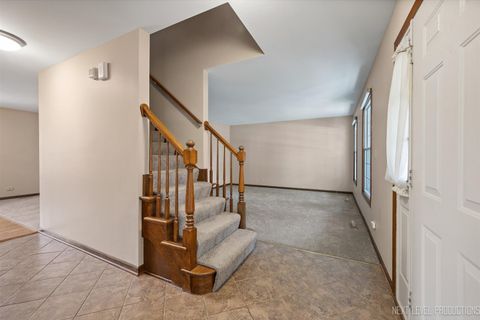 Tiny photo for 231 N Cambridge Drive, Geneva, IL 60134 (MLS # 12514661)