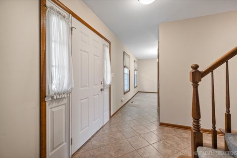 Tiny photo for 231 N Cambridge Drive, Geneva, IL 60134 (MLS # 12514661)