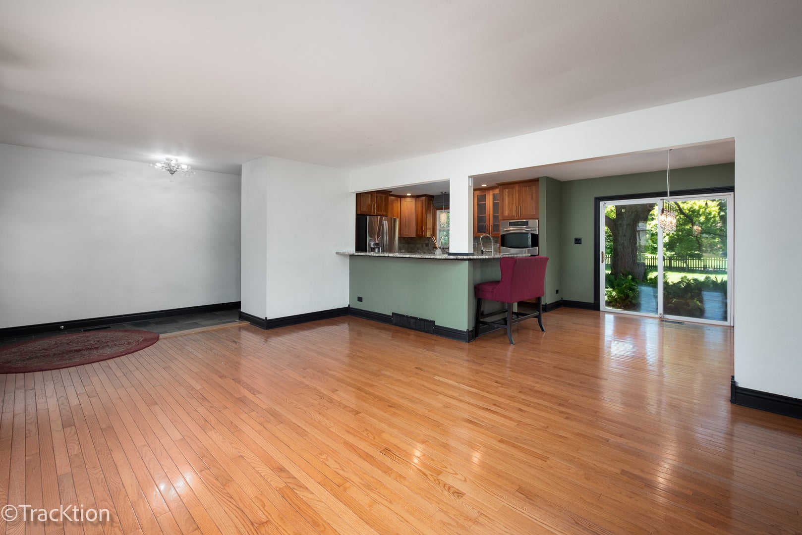 11S560 Whittington Lane