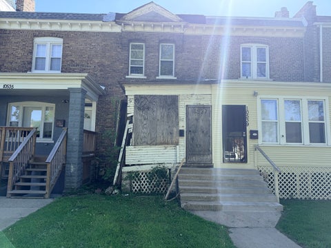 Photo of 10537 S Corliss Avenue, Chicago, IL 60628 (MLS # 12667011)