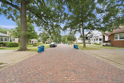 Tiny photo for 4712 Middaugh Avenue, Downers Grove, IL 60515 (MLS # 12761234)