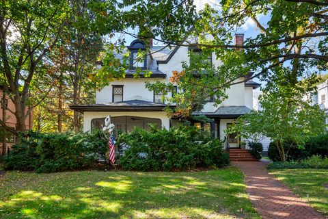 1418 Forest Avenue Evanston IL 60201