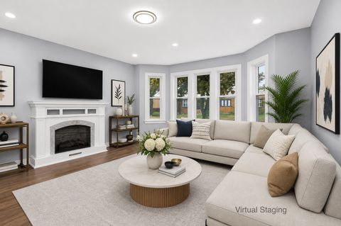 Tiny photo for 5624 W Pensacola Avenue, Chicago, IL 60634 (MLS # 12635189)